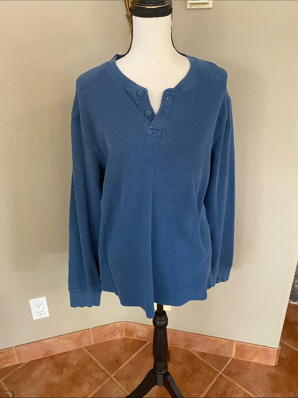 Faded Glory Blue Waffle Knit Henley Long Sleeve Top